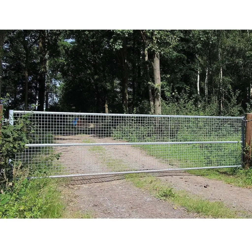 Poort in metaal met M50 vulling
