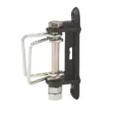 Hoek isolator met beugels